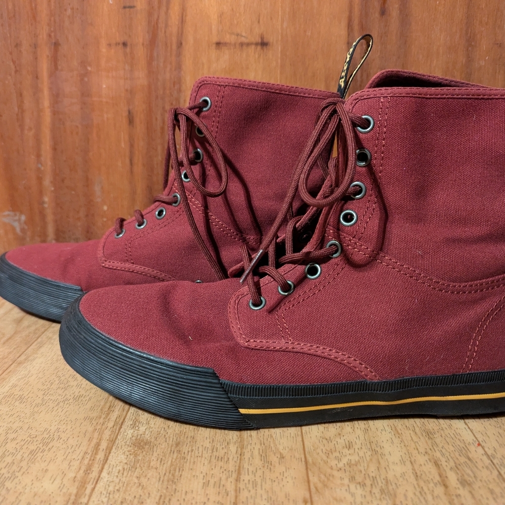DR. MARTENS - MENS WINSTED CANVAS 8 EYE BOOT
